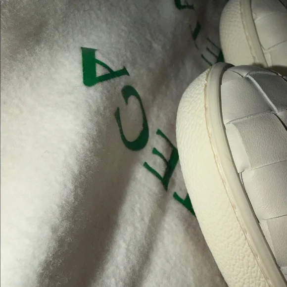 Bottega Veneta White Woven Sneakers - Picture 7 of 10